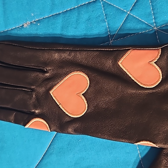 Size small leather gloves - Picture 2 of 6
